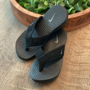 Nike/Flip Flop/Black/Little Kids Size 12